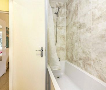 Studio to rent - Photo 6