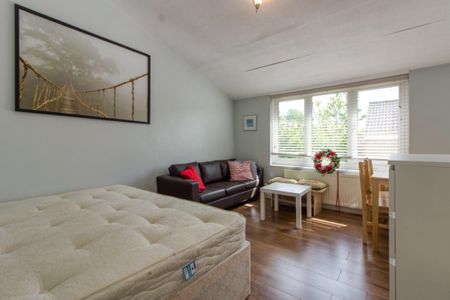 1 Bed Flat, Camden Square, NW1 - Photo 4