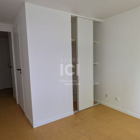 Location Appartement 1 pièce 17m² - Photo 3