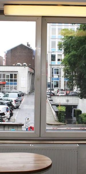 Appartement te huur in Liège voor € 775 met 1 slaapkamer - Foto 2
