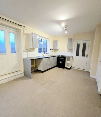 3 Bedroom Semi-detached house for Rent - Photo 1