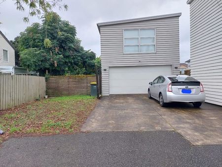 Modern 1BR Home in Takanini! - Photo 5