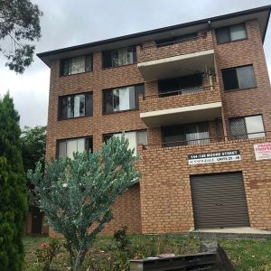 2 Bedroom Modern Unit - Photo 3