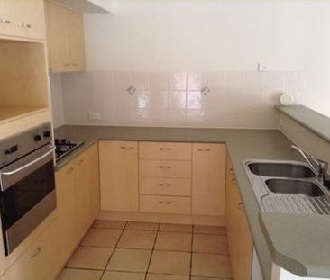 Three Bedroom Home Tucked Away in a Quiet Street - Photo 6
