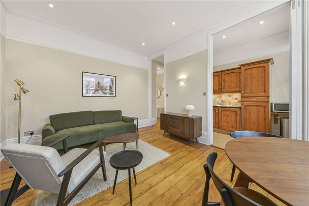 SHORT LET - A stunning recently refurbished one double bedroom apartment available for a short let. - Photo 1