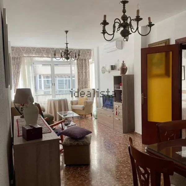 Alquiler de piso en Centro - Photo 1