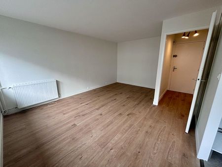 Location appartement 1 pièce, 31.06m², Évry-Courcouronnes - Photo 2