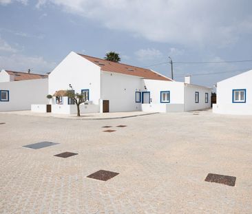 Lisboa, Lisbon 2640 - Photo 2