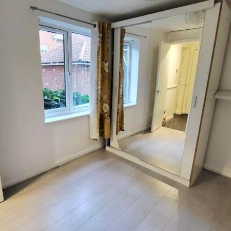 Mandeville Court - Photo 3