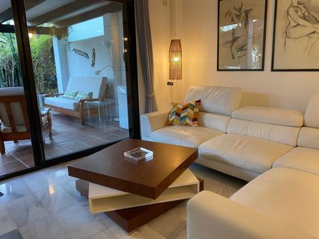 Planta baja de alquiler en Avenida José Banús, 5, Puerto Banús - Photo 3