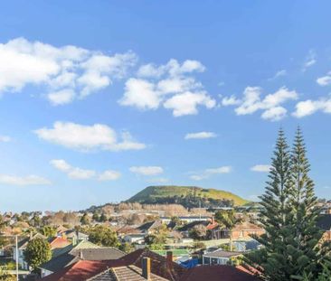 Comfortable and Modern! - Photo 4