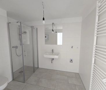 GEFÖRDERTE, neuwertige 2 Zimmern-Wohnung mit großer ESSKÜCHE und LO... - Photo 5