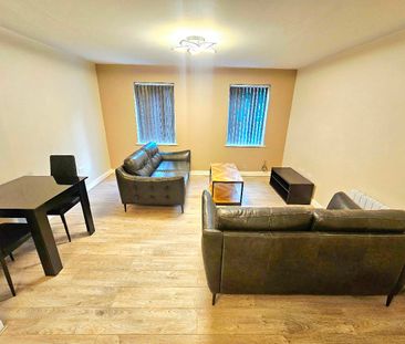 Victoria Crescent, Eccles, Manchester, M30 - Photo 2