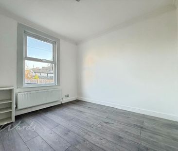 2 bedroom end of terrace house to rent - Photo 5