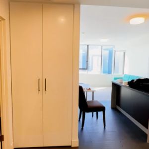 1 bed 1 bath - Photo 2