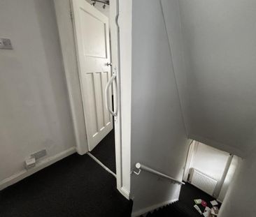 2 bedroom end of terrace house to rent - Photo 1