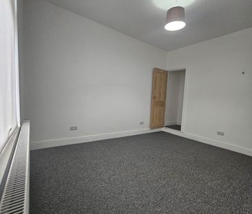 Room in a Shared House, St Georges Road, CV1 - Photo 1