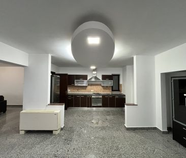 Apartament cu 5 camere de inchiriat - zona Aviatorilor - Photo 3