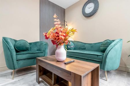 1 bedroom in a house share to rent - Photo 2