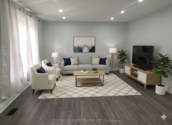 For Lease - 1033 Centre Street, Whitby, Ontario - Photo 1