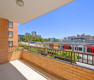 Renovated 2 Bedroom Unit in Handy Location - Photo 1