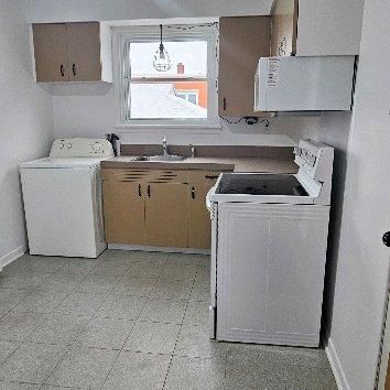 3-1/2 Université de Sherbrooke Électros Chauffé WI-FI - Photo 4