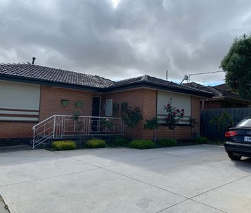 Springvale - Photo 2