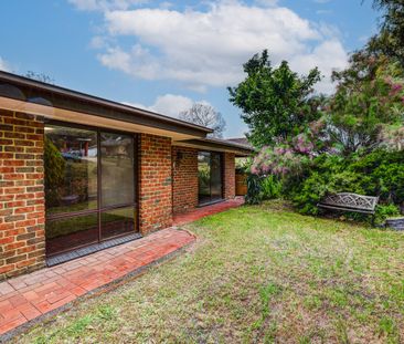 5 Alexander Crescent - Photo 1