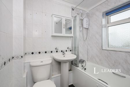 3 bedroom house to rent Bracken Road, Eastbourne, East Sussex, BN20 - Photo 3