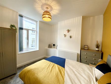 1 bed house share to rent in Herbert Street, Burnley, BB11 - Photo 2