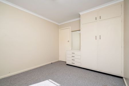 SOUGHT AFTER COMPLEX! - Photo 4