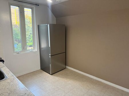 For Lease - 182 Lebreton Street Unit# 2, West Centre Town, Ontario - Photo 2