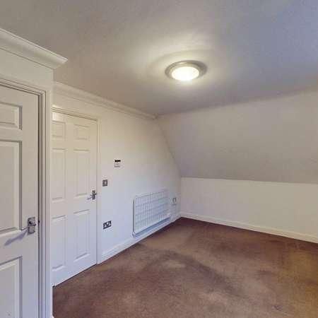 Dale Street East, Horwich, BL6 - Photo 1