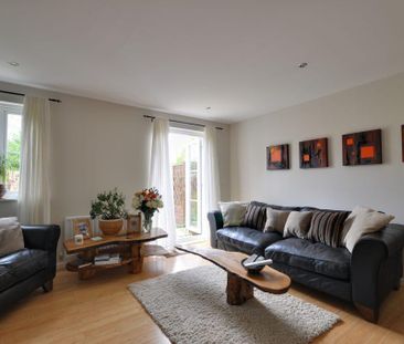 2 bedroom end of terrace house to rent - Photo 1