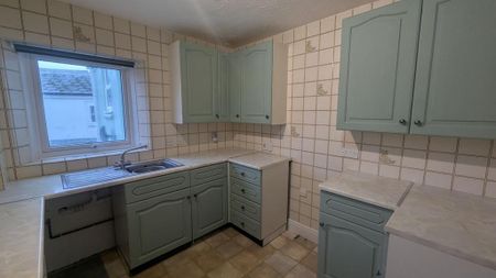 3 bedroom maisonette to rent - Photo 5