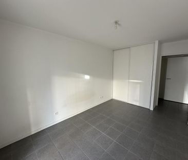 Location Appartement 2 pièces 49m² NANTES 44100 - Photo 3