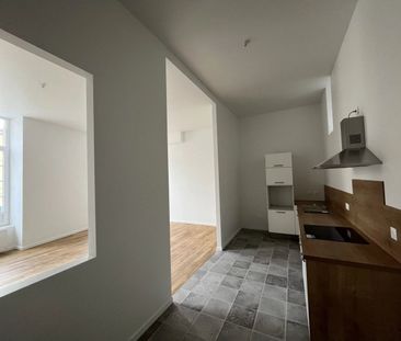 Appartement Centre ville - TARARE, - Photo 3