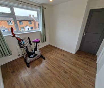 3 bedroom end of terrace house to rent - Photo 5