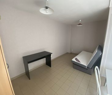 Location Appartement 1 pièce 20m² LE CREUSOT 71200 - Photo 1