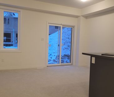 For Lease - 22 Vickers Road, Hamilton, Ontario - Photo 2