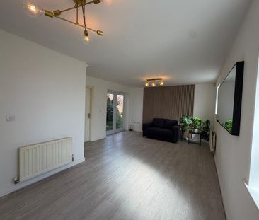 3 Bed Detached House, Kenninghall View, S2 - Photo 3