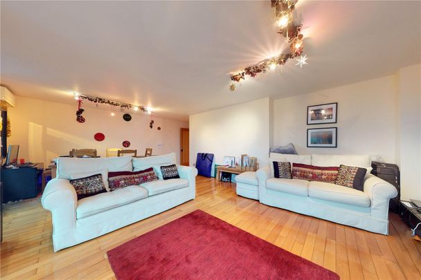 St. George Wharf, London, SW8 2LQ - Photo 1