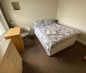 6 bedroom terraced house to rent - Photo 5