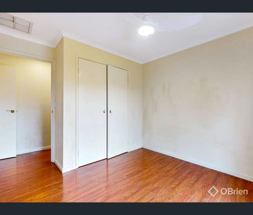1/2 Blaxland Avenue, Cranbourne, Vic 3977 - Photo 6