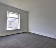 2 BEDROOM House - Terraced - Photo 6