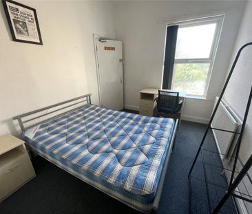 4 bedroom terraced house to rent - Photo 2