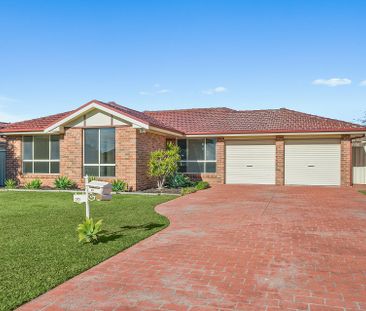 Spacious Home with Modern Features - Photo 3