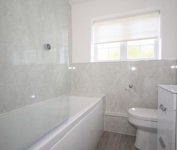 3 bedroom terraced house to rent - Photo 3