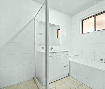 Affordable Living in Quiet Wilsonton Street! - Photo 3