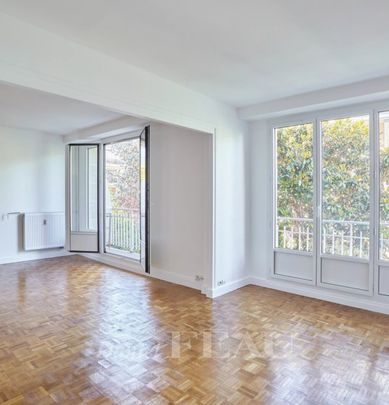 Appartement • La Plaine des Sablons - Photo 1